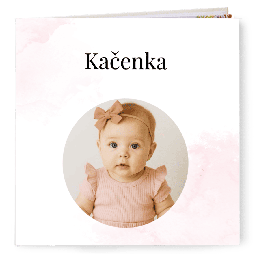 Kvalitní fotokniha a vlastní foto na deskách. Levně online. - Holčička
